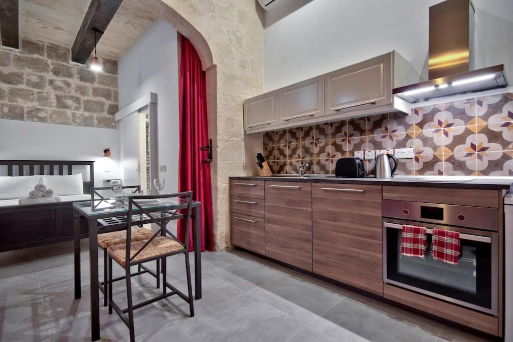 Vallettastay Old Lodge Apartment 2 Екстериор снимка