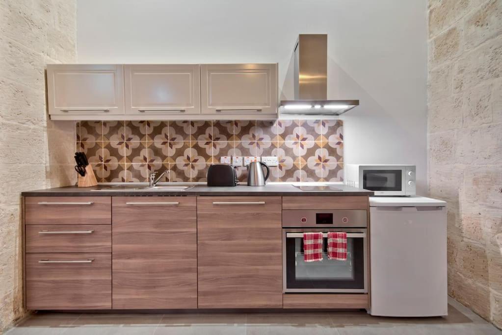 Vallettastay Old Lodge Apartment 2 Екстериор снимка