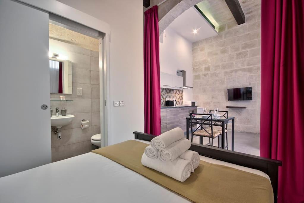 Vallettastay Old Lodge Apartment 2 Екстериор снимка