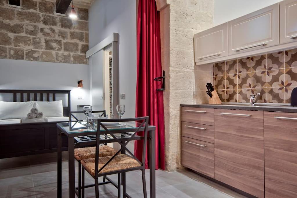 Vallettastay Old Lodge Apartment 2 Екстериор снимка