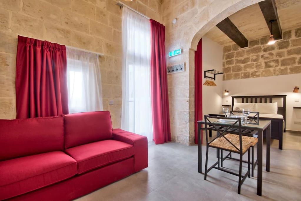 Vallettastay Old Lodge Apartment 2 Екстериор снимка